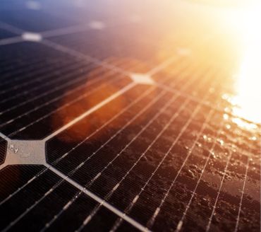 Vérifiez l'ensoleillement de votre région et estimez la puissance des panneaux solaires que vous installerez.