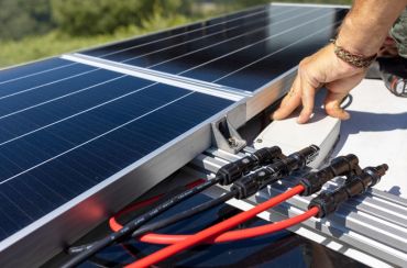Comprenez les différentes spécificités des panneaux photovoltaïques.
