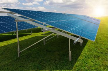 Les options développées par K2 Systems pour fixer les panneaux photovoltaïques sur une surface plate ou sur un toit-terrasse.