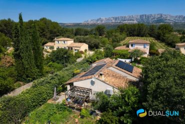 Installez vos panneaux solaires à Toulon et profitez de plus de 300 jours d'ensoleillement dans l'année.
