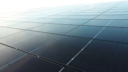 Calculez la place que prendront les panneaux solaires sur votre toiture ou au sol et installez les de la manière la plus optimisée.