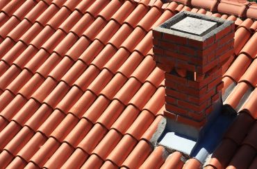 Les obstacles sur votre toiture peuvent modifier la surface utilisable pour installer des panneaux photovoltaïques sur votre toit.