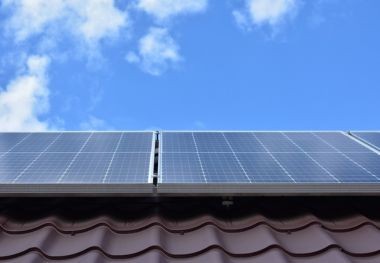 Est-ce qu’un kit solaire autoconsommation 3000W suffit à être autonome ?